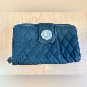 Vera Bradley wallet clutch wristlet bag turn lock black quilted